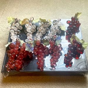 Plastic faux glass grape clusters